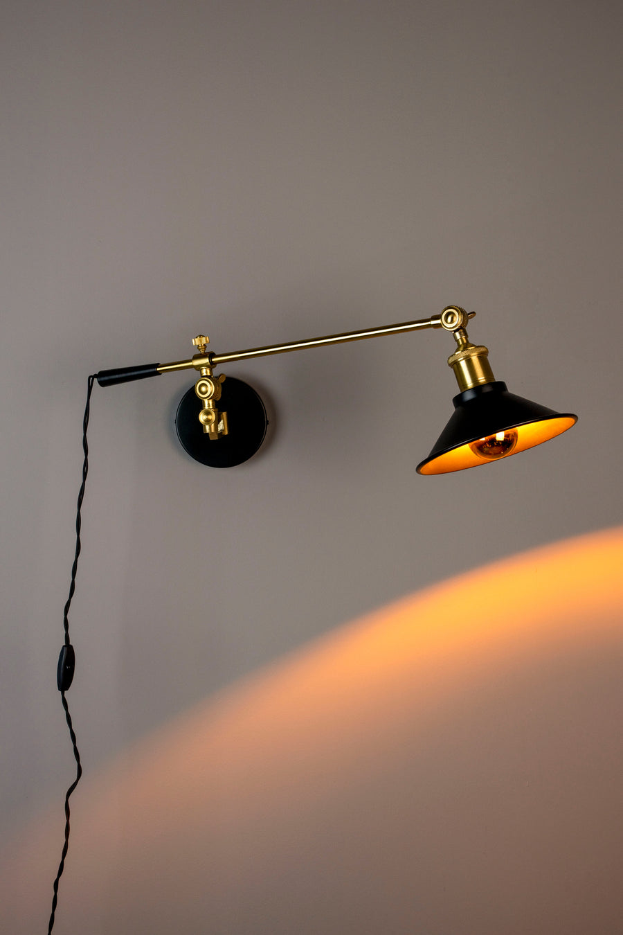 Penelope wandlamp zwart