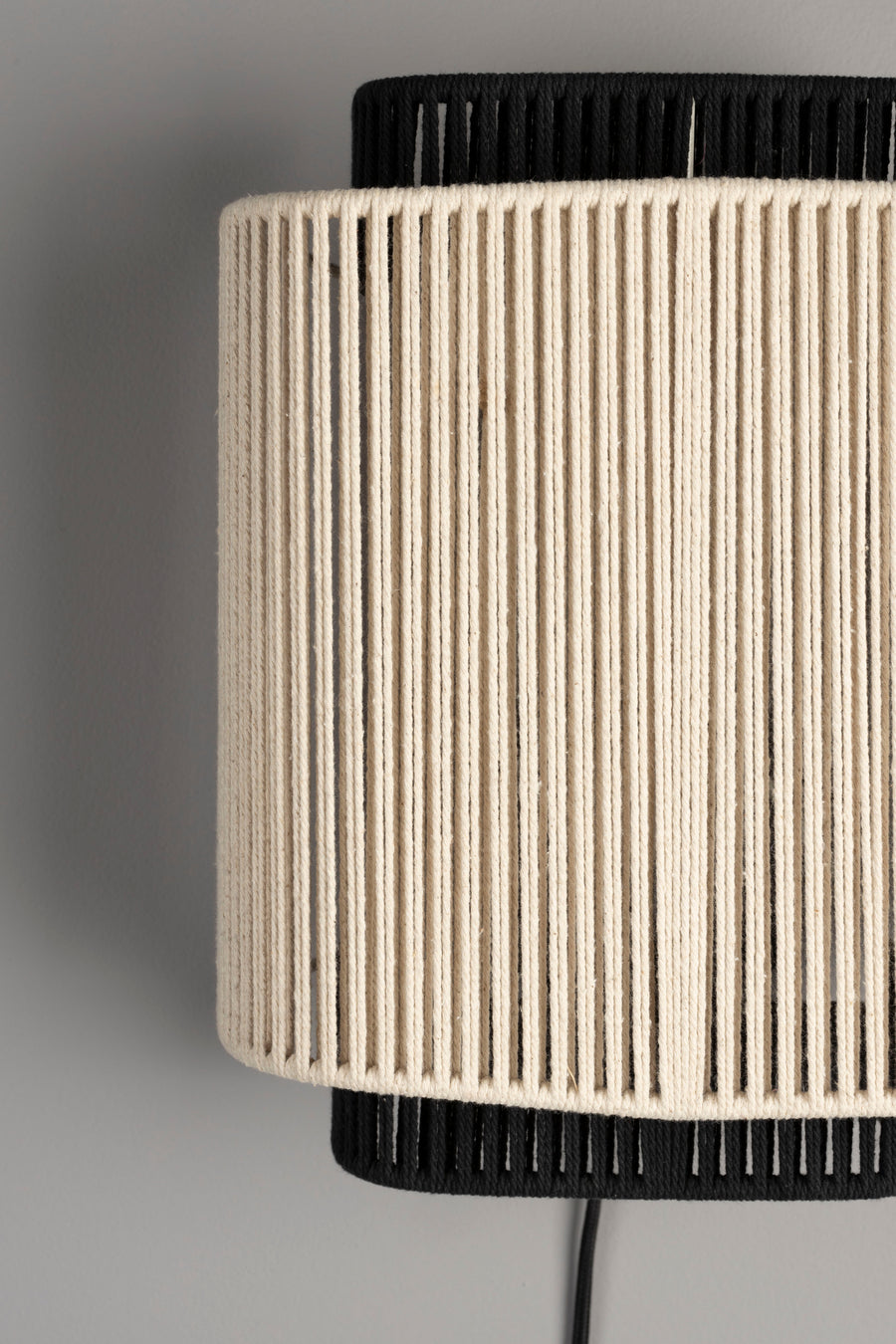Elon wandlamp beige/ zwart