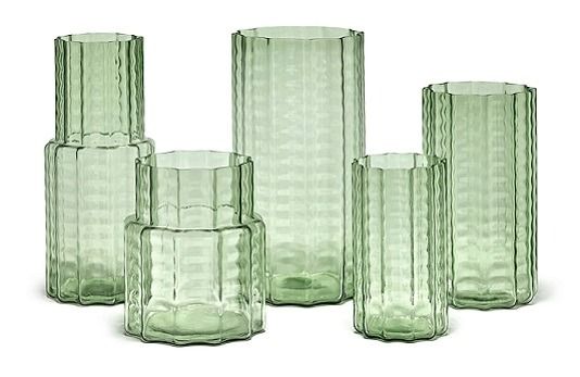 Vase n?4 green transparent waves