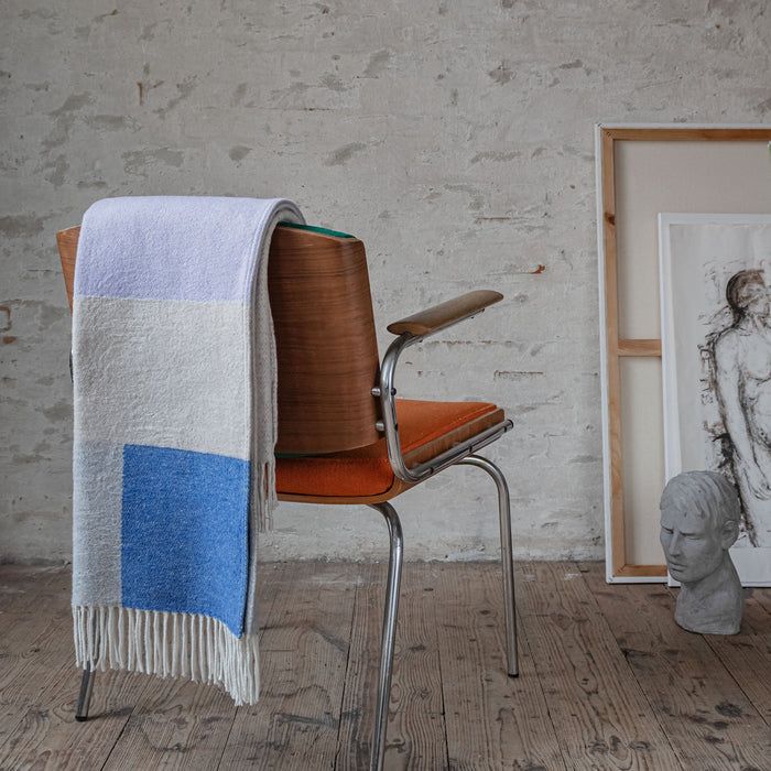 BRICK throw 125x190 Lila