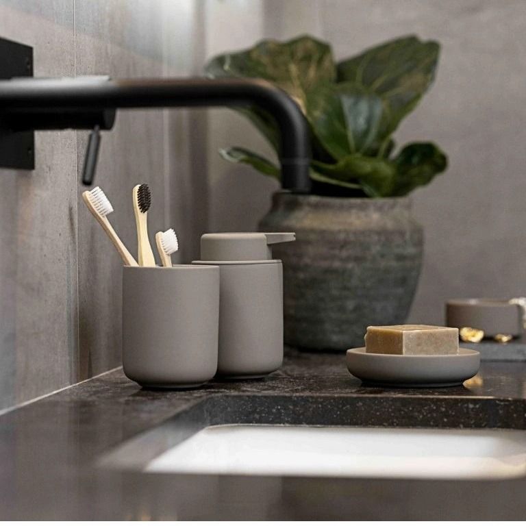 Soap dispenser ume taupe