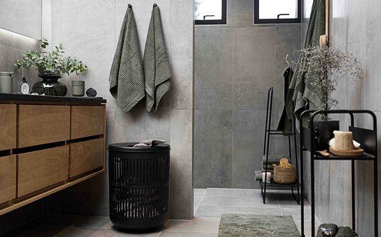 Bath mat olive green tiles