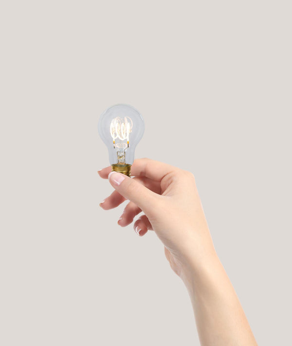 Lucide A60 dimbare LED-filamentlamp E27 Ø 6 cm, 4,9 W, 2700 K, transparant