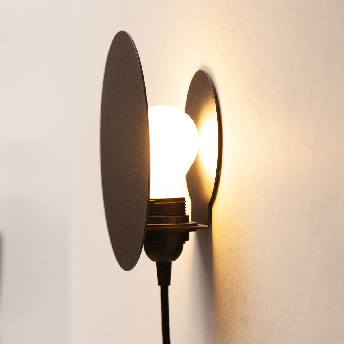 Magnetic lamp - eclipse zwart