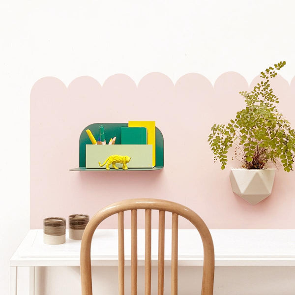 Magnetic sticker / scalloped edge / light pink