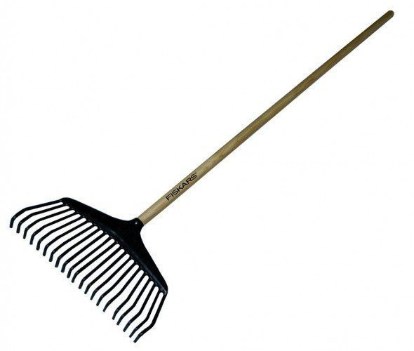 Solid Leaf Rake Plastic Wood Shaft FSC