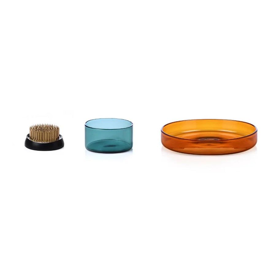 Set petrol green tray6,5+amber tray13+brass flower frog 5cm