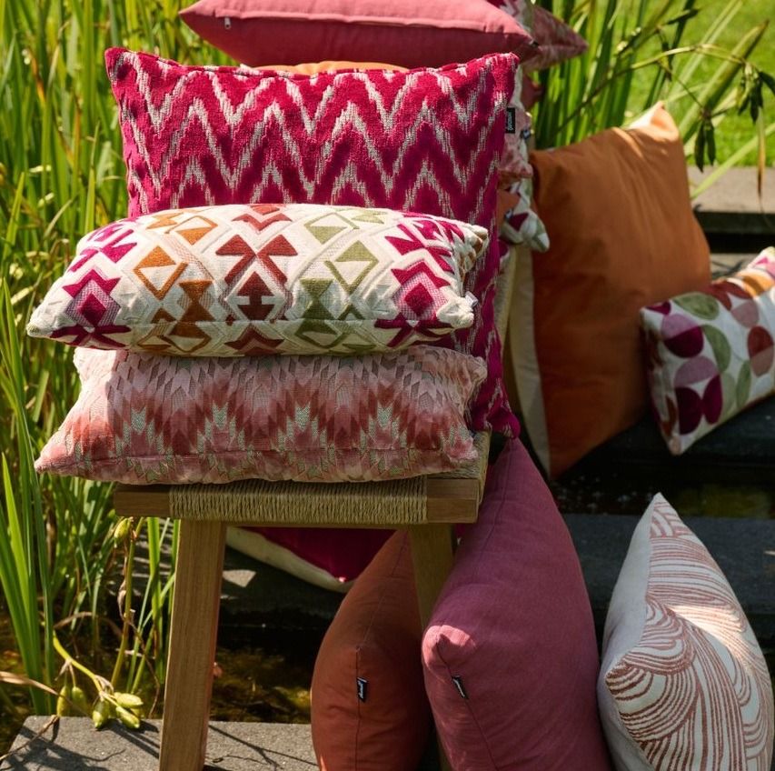 Dian Raspberry 50x30x14 Lendekussen