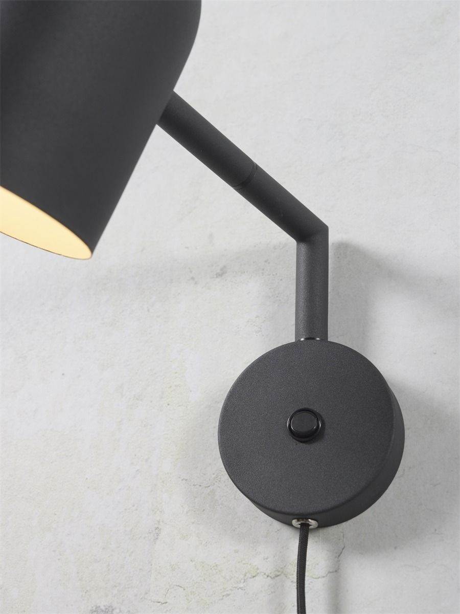 Wandlamp ijzer kap rond h.17x12cm,