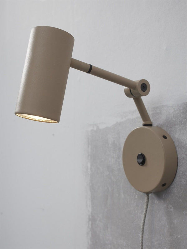 Wall lamp iron Montreux, sand