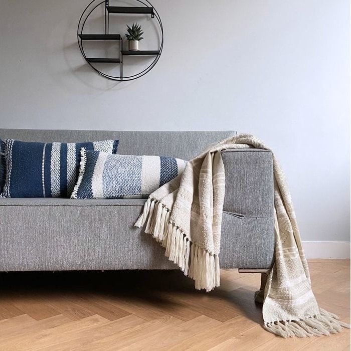 Craft offwhite throw