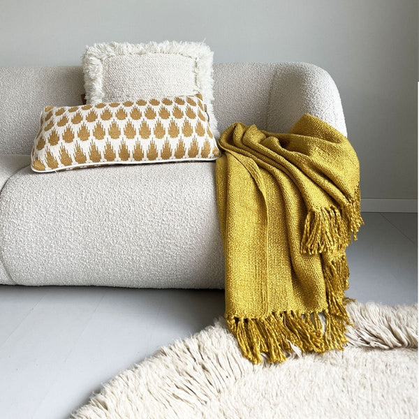 Botanic mini knitted cushion gold