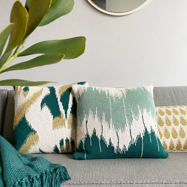 Wave knitted cushion green
