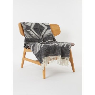 Mochica wool throw black