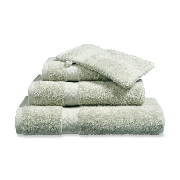 Prestige plain new Pale olive 224 Showertowel 70x140