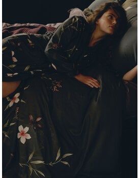 Bathr. nora Off black 198 Large