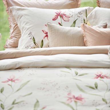 Serene flower Offwhite 320 1-persoons (140x200/220 + 1 sloop)