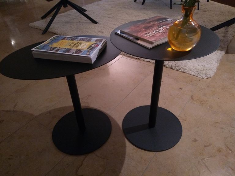 Snow Side Table- black round S