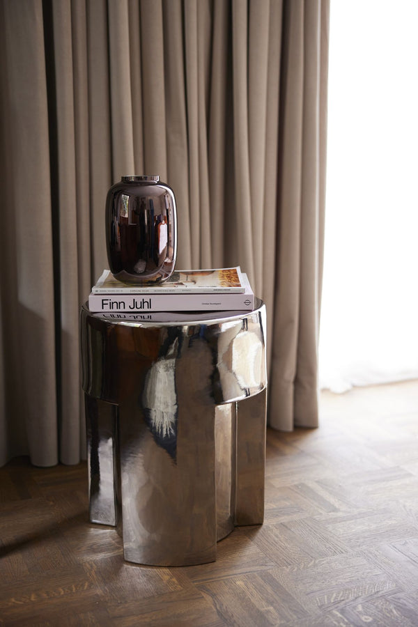 Stoneware side table chrome