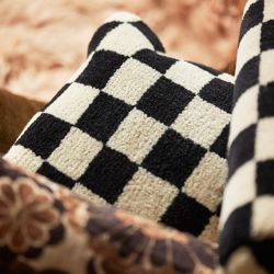 Woolen cushion black and white statement (50x50cm)