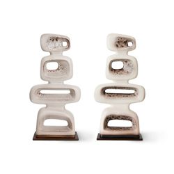 Ceramic sculpture reactive brown