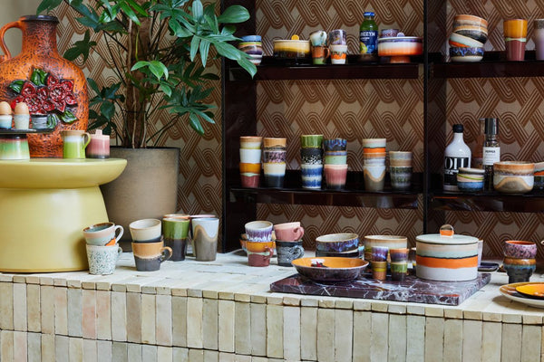 70s ceramics: cappuccino mug, burst