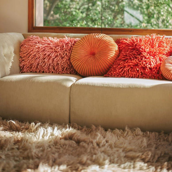 Rugged woolen cushion pink (70x45cm)