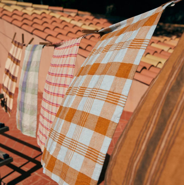 Vida check tea towel amber/blue (50x70cm)