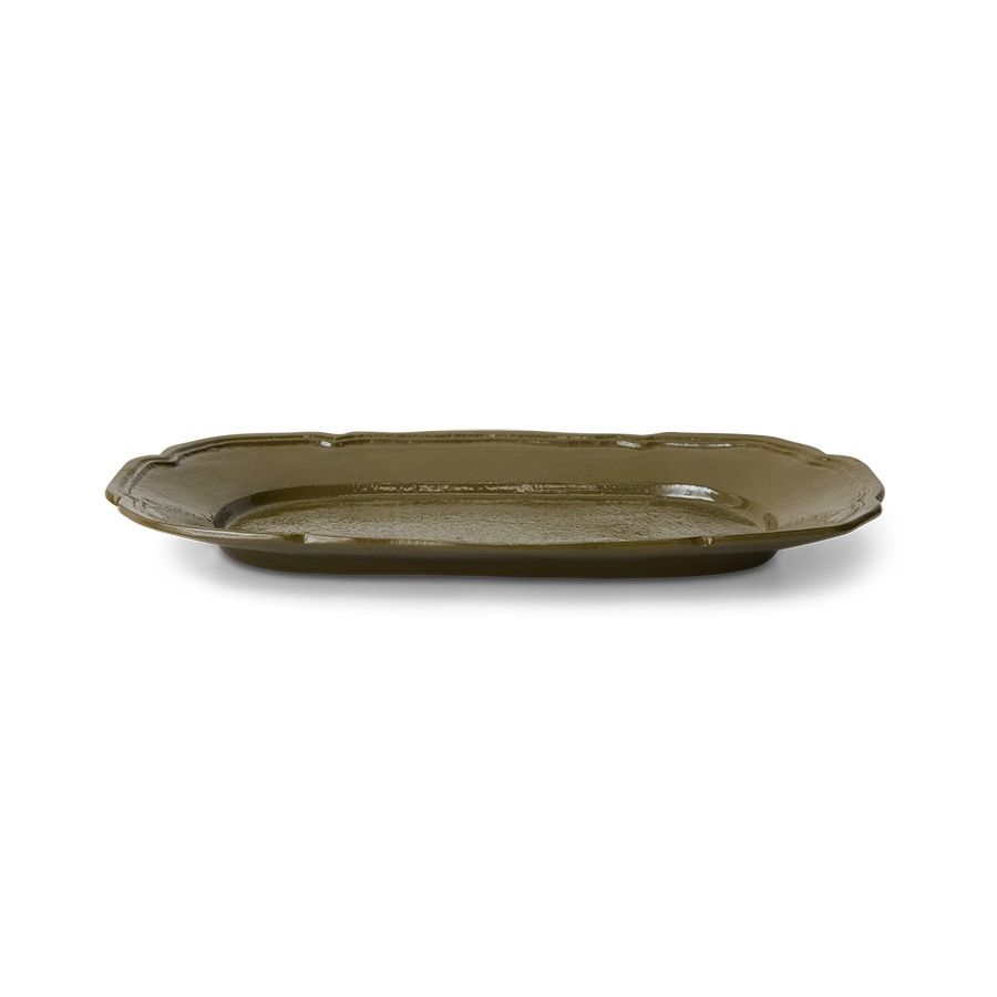 New classics: serving tray, olive