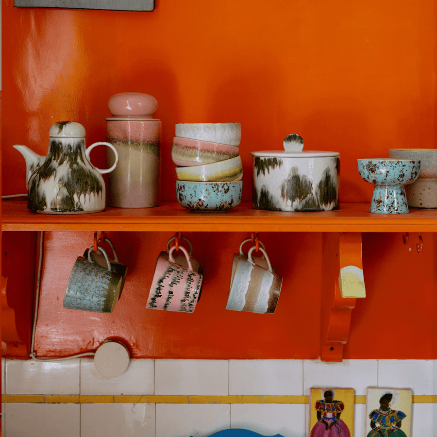 70s ceramics: cappuccino mug, skyline
