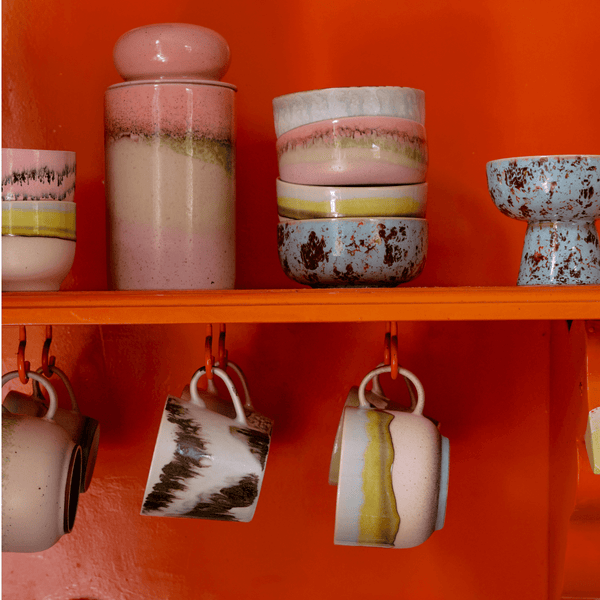 70s ceramics: cappuccino mug, tide