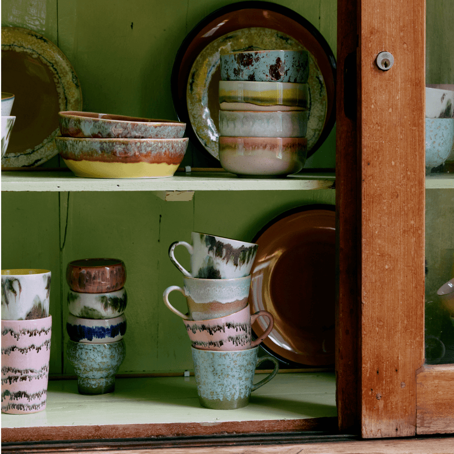 70s ceramics: cappuccino mug, tide