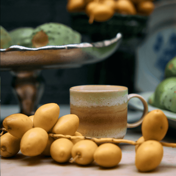 70s ceramics: café mug, umber