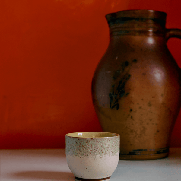 70s ceramics: café cup, chalk