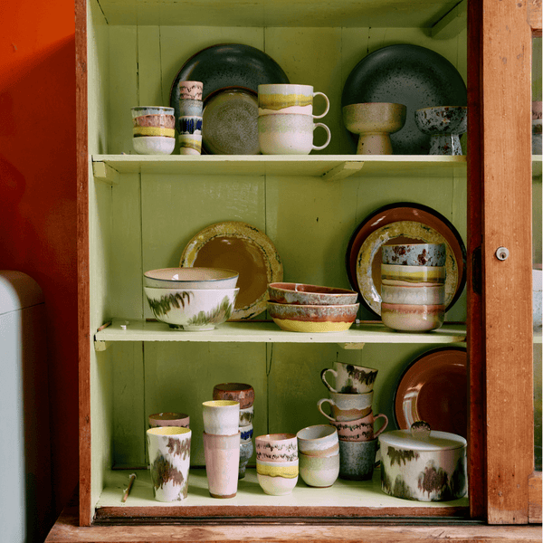 70s ceramics: café cup, glint