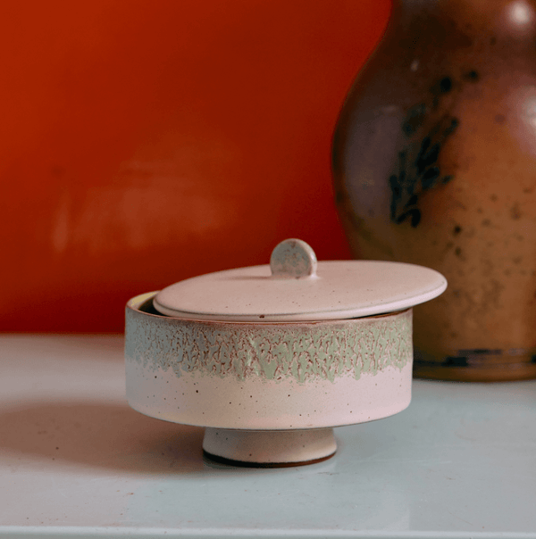 70s ceramics: bonbon bowl, petal