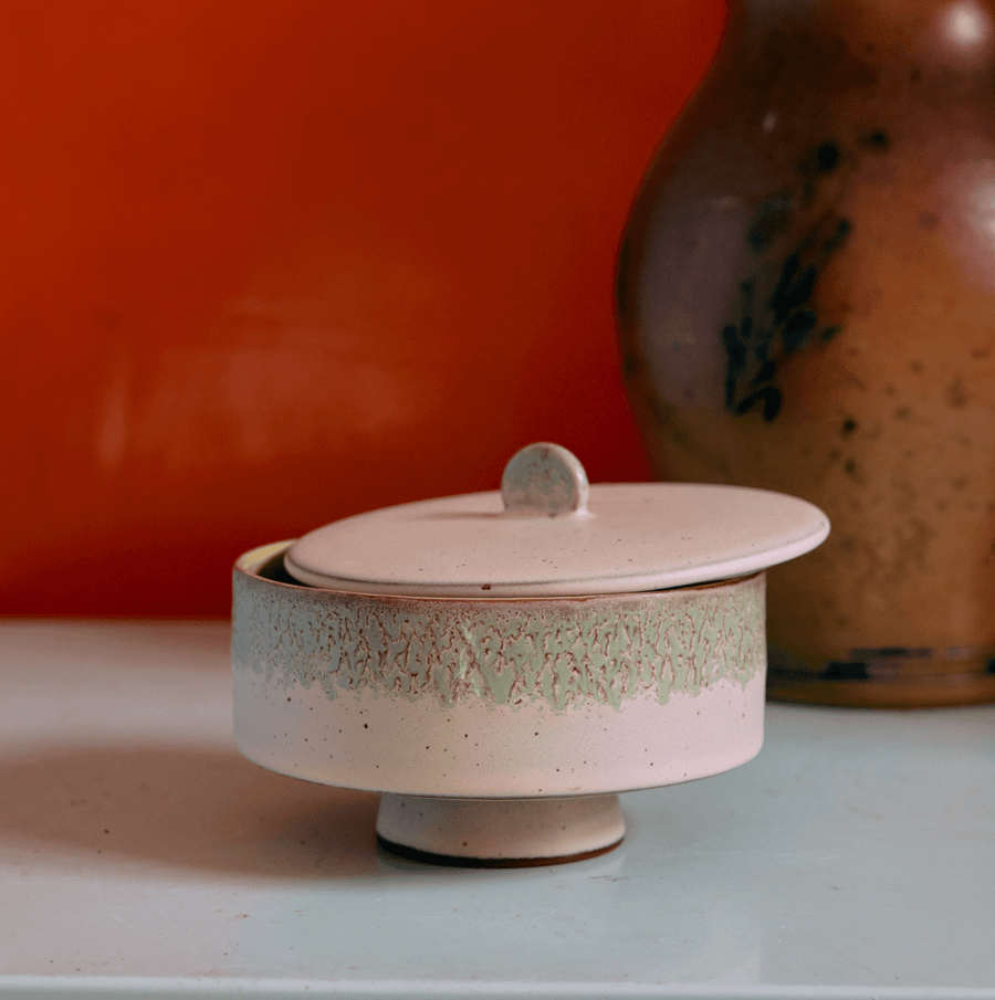70s ceramics: bonbon bowl, petal