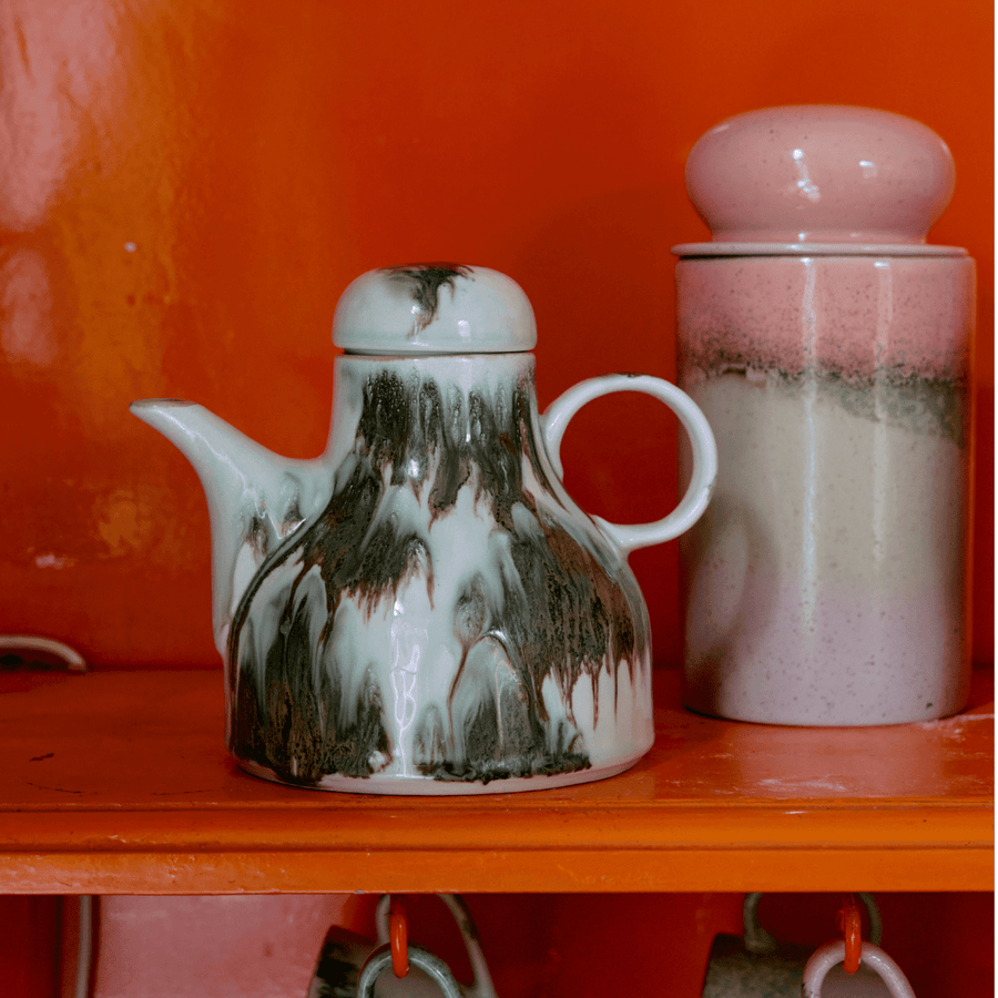70s ceramics: coffee pot, tide
