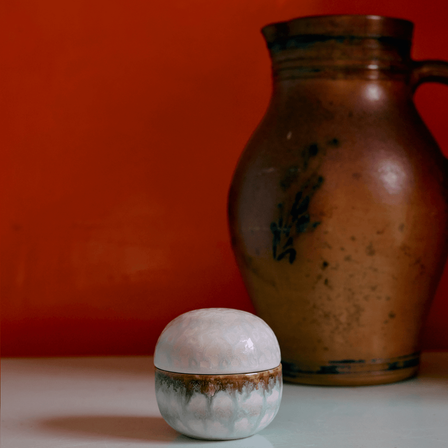 70s ceramics: sugar pot, petal