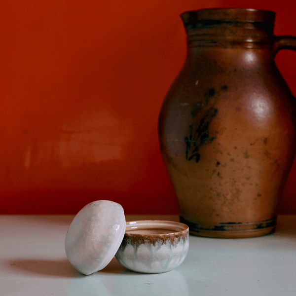 70s ceramics: sugar pot, petal