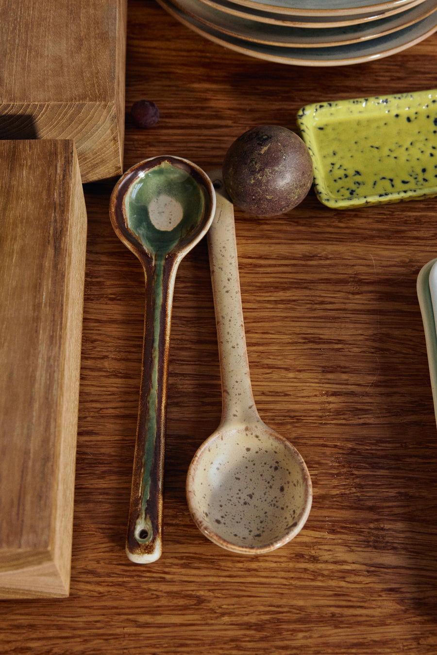 Serveerlepels 70s ceramics hills (set van 2)