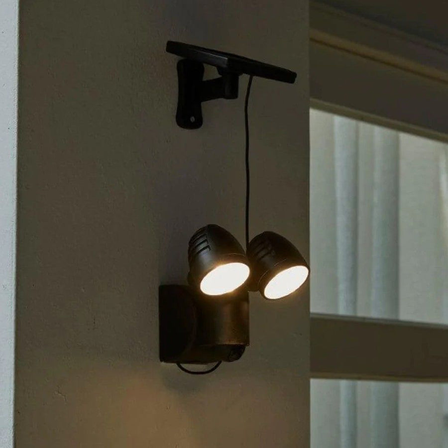 Intelligent Solar Salta 1000LM PIR Security Light