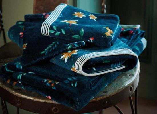 Pip Studio Les Fleurs Shower Towel Dark Blue