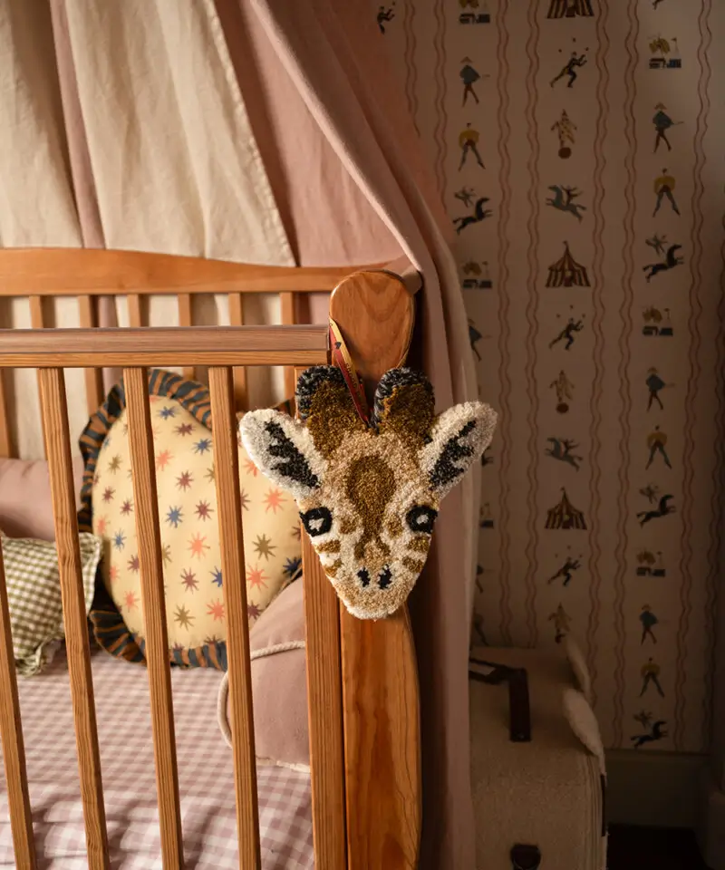 Hanger Gimpy Giraffe
