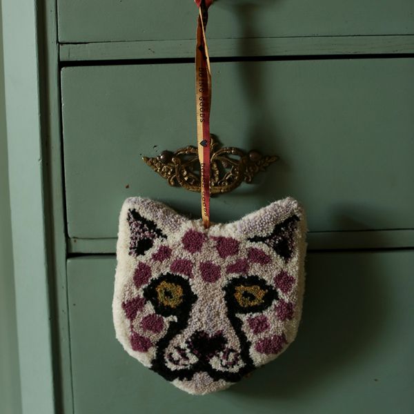 Lilly Leopard Gift Hanger