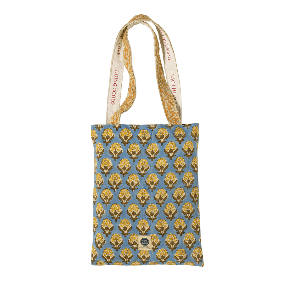 Blue Emma Single Throw in Tote Bag