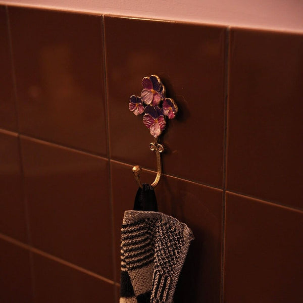 Valery Violet Field Hook