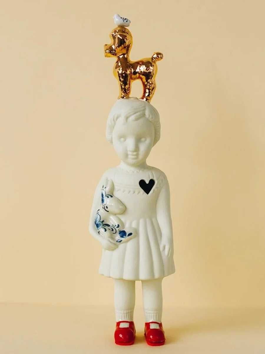 Pupke geel met poedel goud en konijn delft 25 cm