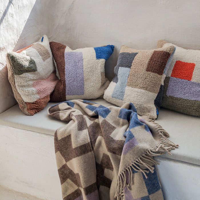 Brick tufted cushion cover + natural filled inner cushion 50x50