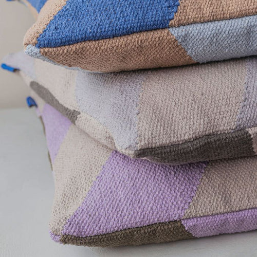 Across kilim cushion cover 50x50 , light lila + natural filled inner cushion 50x50
